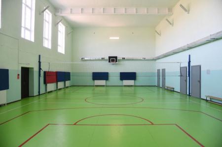 В селах Волгоградской области ремонтируют школьные спортзалы