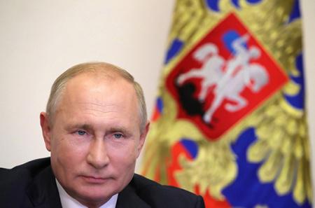 Путин призвал не терять бдительность в борьбе с коронавирусом