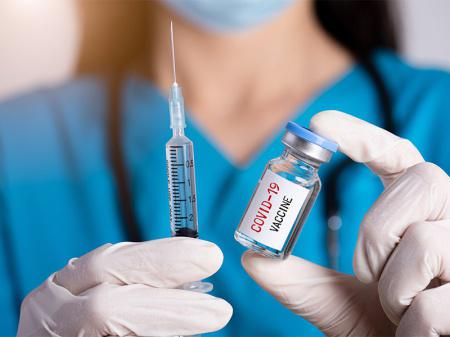 Первая тысяча жителей Волгоградской области сделала прививку от СOVID-19
