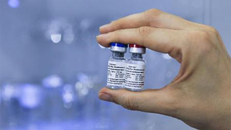 Медведев оценил мощности для хранения вакцины от COVID-19 в регионах