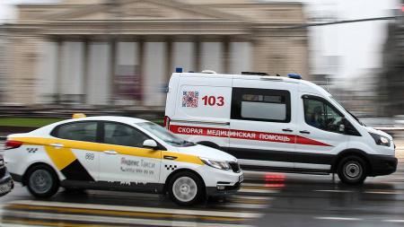Врачей Волгоградской области к пациентам начали бесплатно возить таксисты