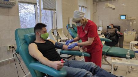 Для пациентов с коронавирусом в Волгоградской области заготавливают антиковидную плазму