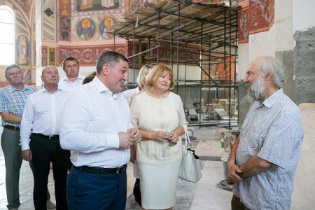 Андрей Бочаров: работы по завершению воссоздания храма Александра Невского идут в плановом порядке