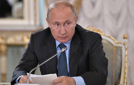 «На сохранение рабочих мест и доходов граждан»: Путин рассказал об антикризисных мерах в экономике на 3 трлн рублей