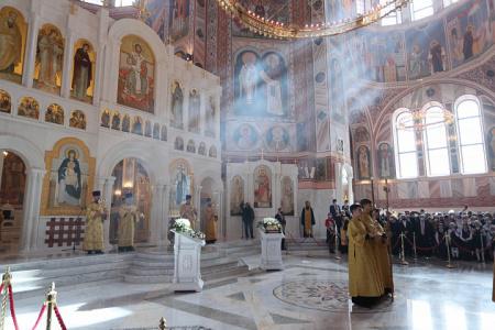 В Волгоградской области Патриарх Кирилл освятил воссозданный собор Александра Невского