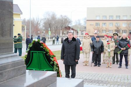 79-я годовщина контрнаступления под Сталинградом: Андрей Бочаров почтил память защитников Отечества