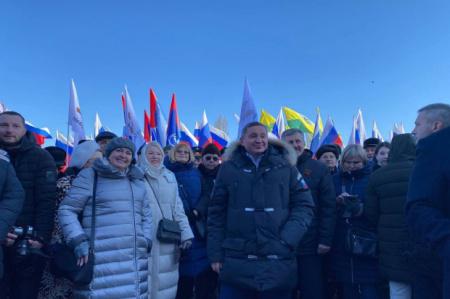 Андрей Бочаров посетил митинг-концерт в честь возвращения Крыма