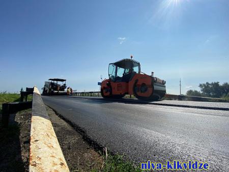 В Волгоградской области по нацпроекту обновляют дороги между населёнными пунктами