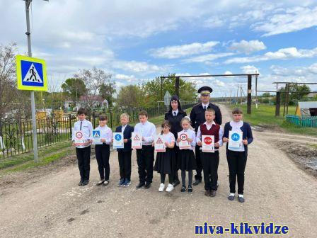 Калиновские школьники повторили правила дорожного движения