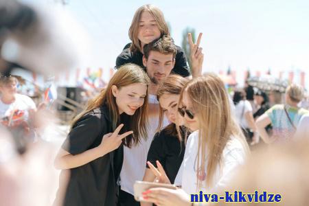 Молодежные муниципальные команды прибыли на волгоградский фестиваль #ТриЧетыре