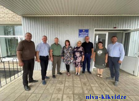 Волгоградские единороссы пообщались с жителями Станично-Луганского района ЛНР