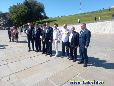 В Волгограде делегация из ЛНР побывала на главной высоте России