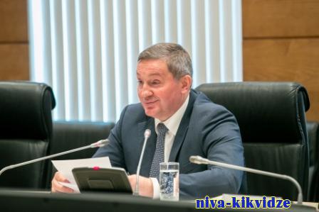 От житейских до стратегических: волгоградский губернатор обсудил с Общественной палатой широкий круг вопросов