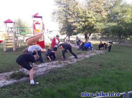 В экологической акции «Мы за чистоту детских площадок!» приняли участие мачешанские школьники