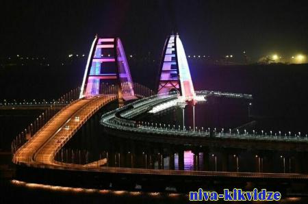 В Ростуризме сообщили о возобновлении автомобильного сообщения по Крымскому мосту