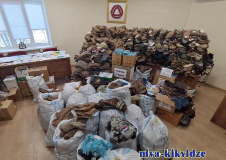 Жители Волгоградской области связали 1,8 тыс. пар носков для земляков на передовой