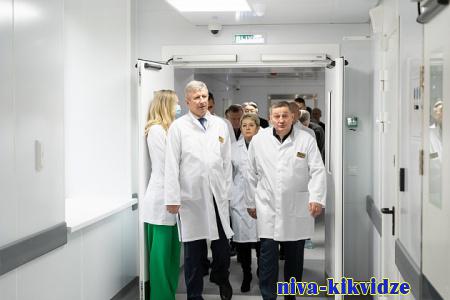 Андрей Бочаров проинспектировал ход модернизации одного из крупнейших больничных комплексов Волгоградской области