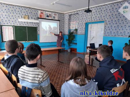 В Дубровской школы был проведён урок мужества, посвящённый 80 й годовщине Сталинградской битвы.