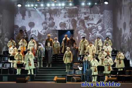 На железнодорожном вокзале Волгограда-Сталинграда представили спектакль-концерт о героях Великой Отечественной
