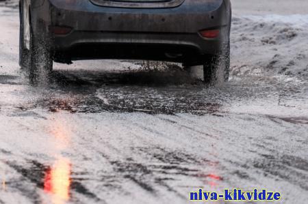 С приходом тепла в Волгоградской области фиксируют подтопления улиц