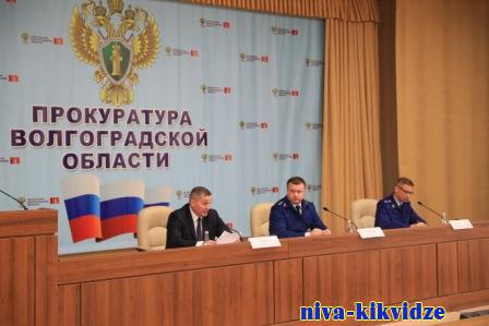 Андрей Кикоть и Андрей Бочаров провели совещание по расселению аварийного фонда