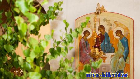 Православные сегодня празднуют День Святой Троицы