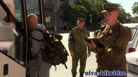 «Кто, если не мы»: бойцы-контрактники отправились из Волгограда на передовую СВО