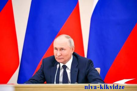 Сегодня Владимир Путин проведет "Прямую линию" и большую пресс-конференцию