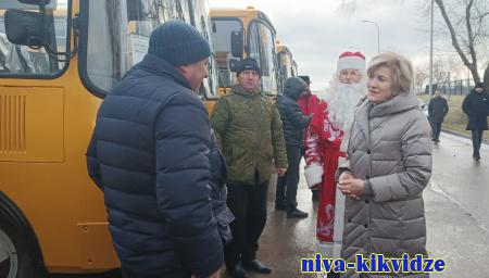 Школам волгоградского региона передана партия новых автобусов