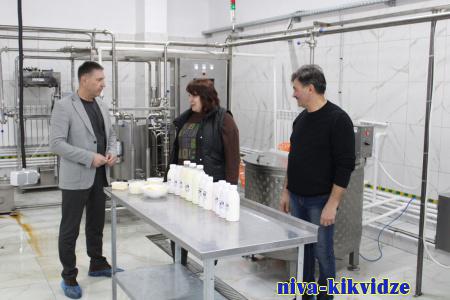 «Вкус настоящего молока»: в Киквидзенском районе набирает обороты производство по переработке молочной продукции