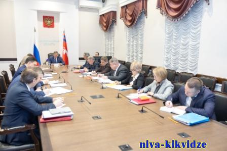 Волгоградский губернатор поставил задачи по обеспечению комплексной безопасности жителей, инфраструктуры и территорий