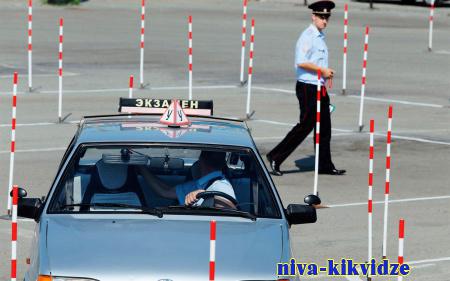 С 1 апреля 2024 года меняются правила проведения экзаменов и выдачи российских национальных водительских удостоверений