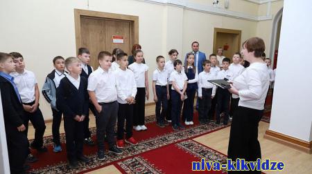 Волгоградскую областную Думу посетили с экскурсией школьники из Городищенского района