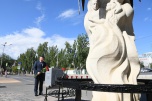 Андрей Бочаров почтил память жертв бомбардировки Сталинграда