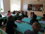 Познавательный час для учащихся Завязенской СШ - «Жемчужины народных промыслов России»