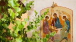 Православные сегодня празднуют День Святой Троицы