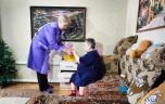 Пожилые волгоградцы получают социальные услуги на дому